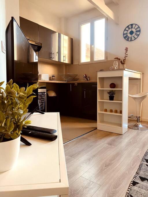 Proche Paris-Calme-Wifi-Netflix Apartment วีลุชวีฟ ภายนอก รูปภาพ